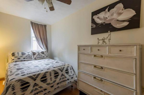 PREFECT LOCATION in SS FLATS W POOL TABLE!